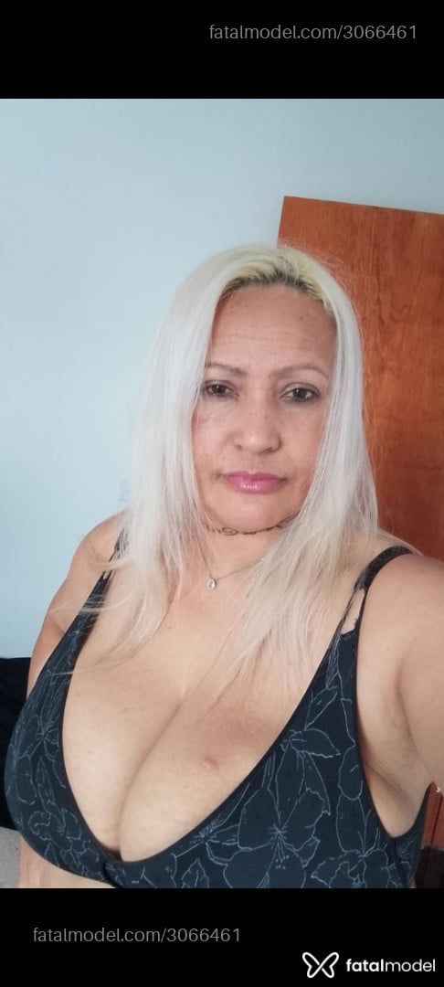 Acompanhante mulher loira (o) de olhos castanhos em São Paulo Acompanhante mulher loira (o) de olhos castanhos em São Paulo - Angel