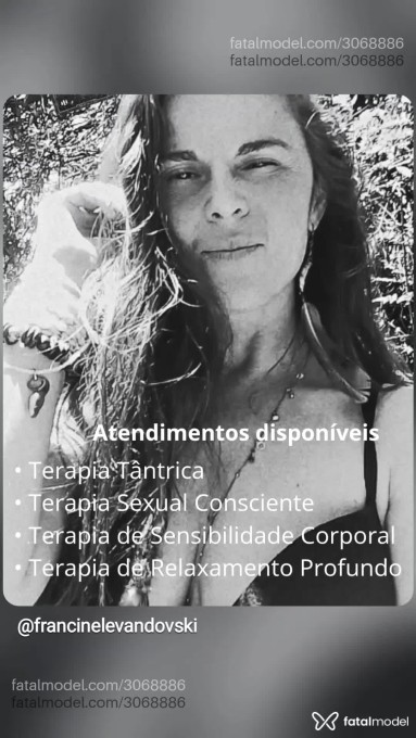 Acompanhante mulher ruiva (o) de olhos castanhos em Virtual - Hura Kali