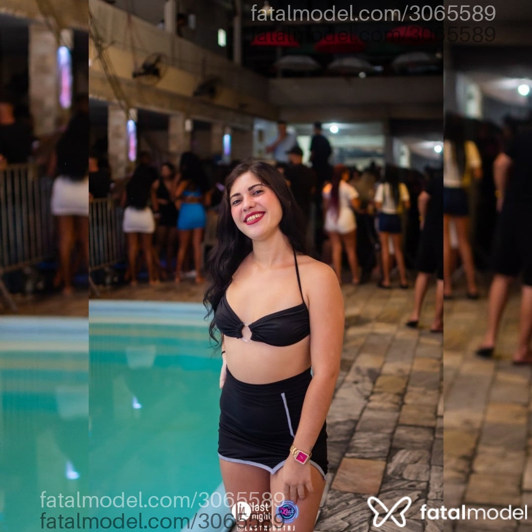 Acompanhante mulher com cabelo castanho de olhos castanhos em São Francisco do Sul Acompanhante mulher com cabelo castanho de olhos castanhos em São Francisco do Sul - Mariah Bagatelli