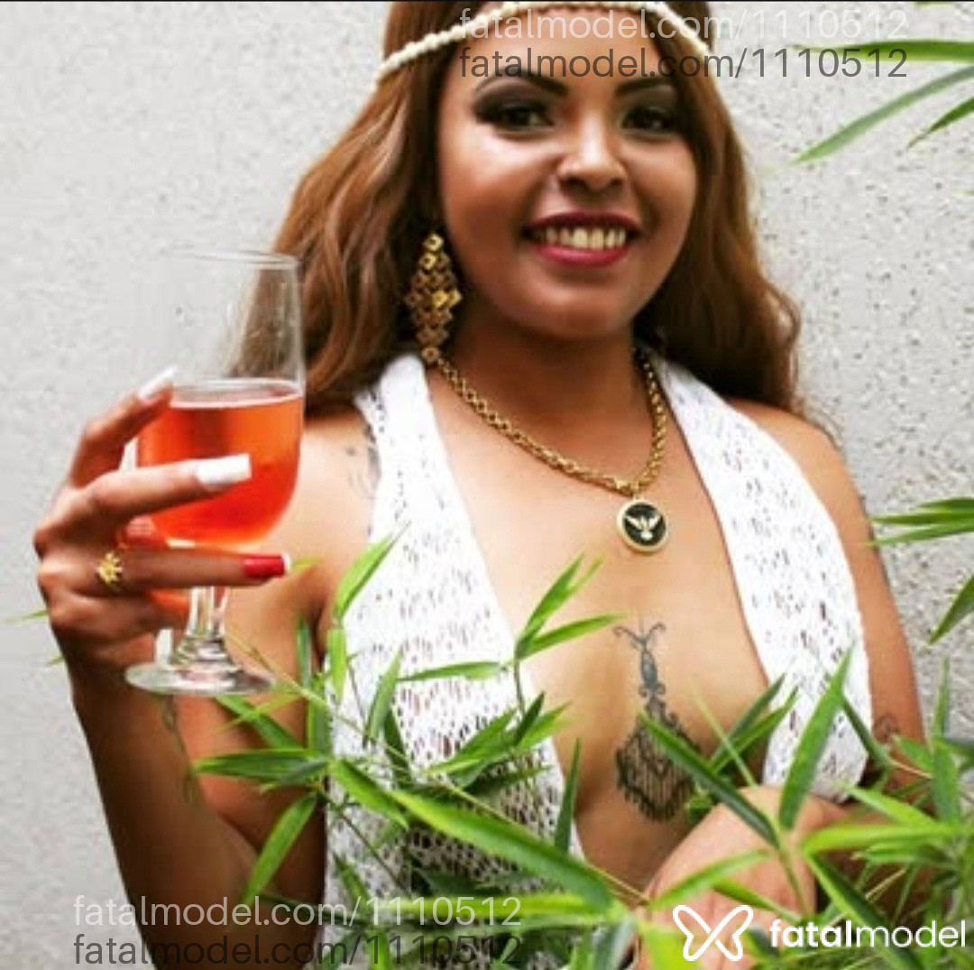 Acompanhante mulher com cabelo castanho de olhos castanhos - Mel Lisboa Acompanhante mulher com cabelo castanho de olhos castanhos - Mel Lisboa