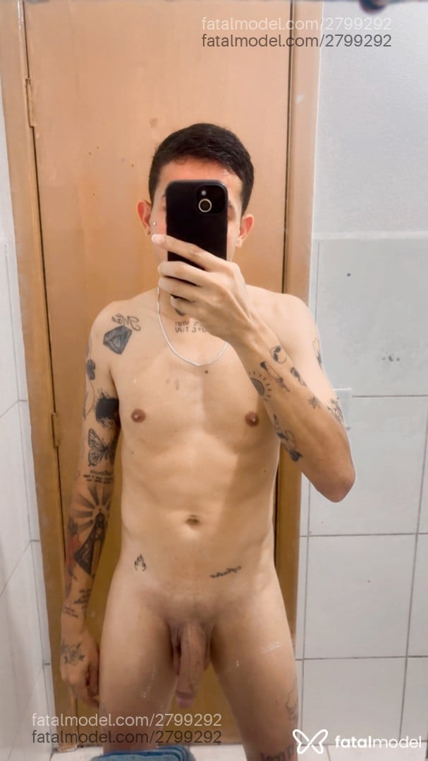 Acompanhante homem morena (o) de olhos pretos em Goiânia - Dener