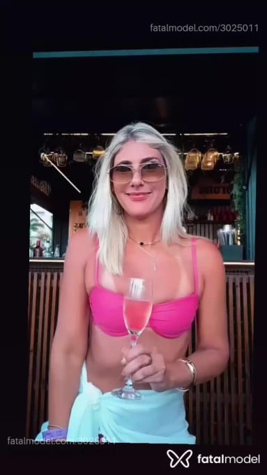 Acompanhante mulher loira (o) de olhos castanhos em Rio de Janeiro - Larissa