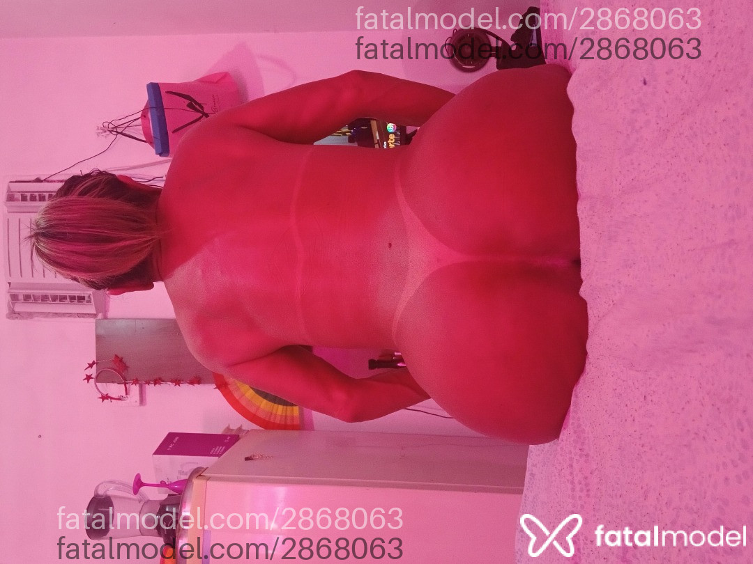 Acompanhante mulher trans loira (o) de olhos castanhos em Virtual - Juliana