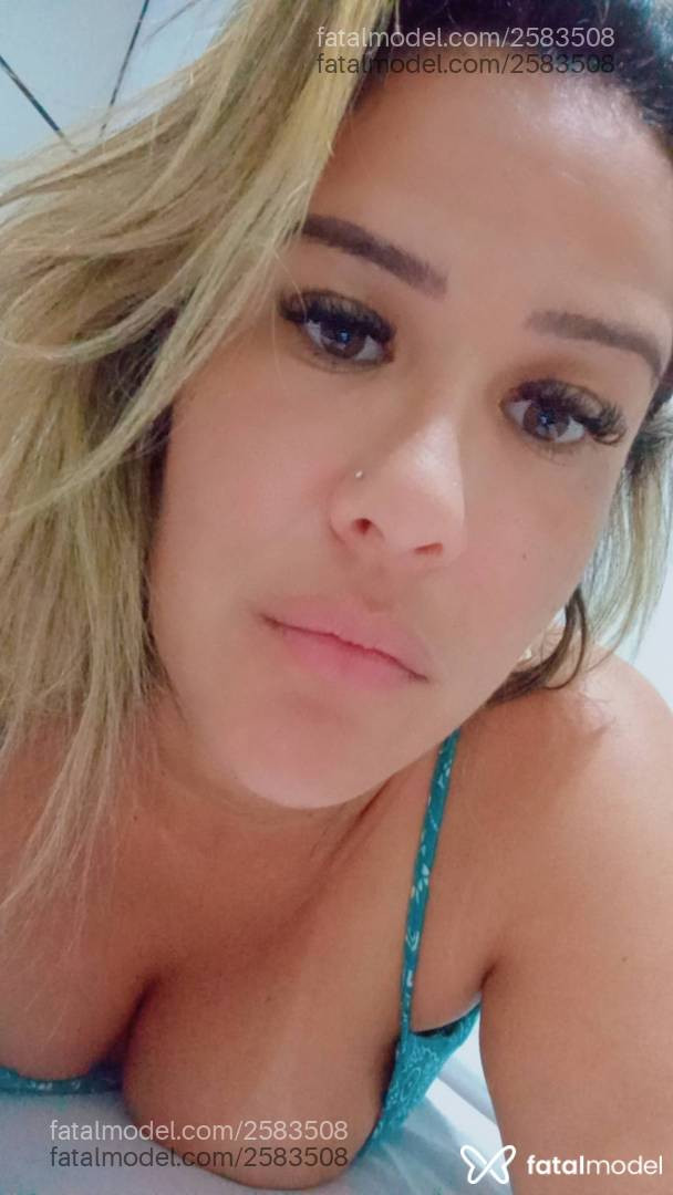 Acompanhante mulher loira (o) de olhos mel - Mirian