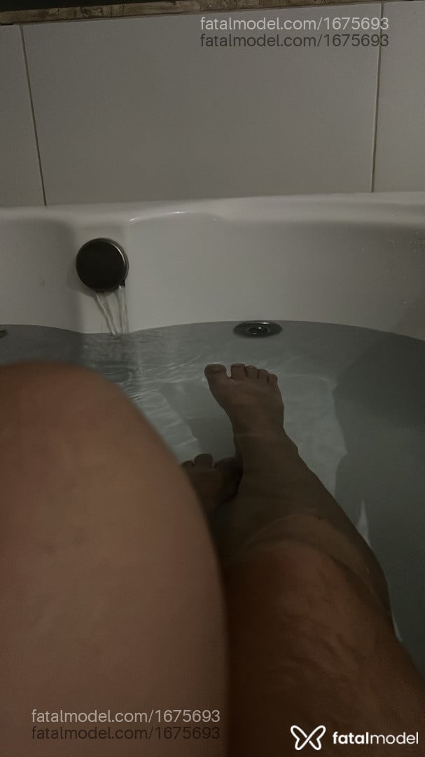 Acompanhante mulher com cabelo castanho de olhos castanhos - Ellen Barbieri