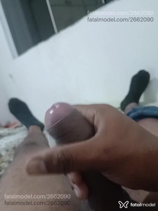 Acompanhante homem morena (o) de olhos castanhos em Maringá - Wilson