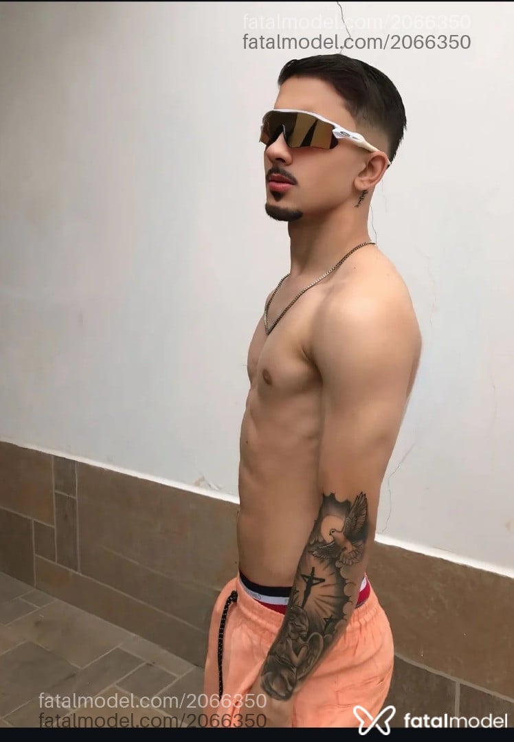 Acompanhante homem com cabelo castanho de olhos castanhos - Luiz Gonçalves