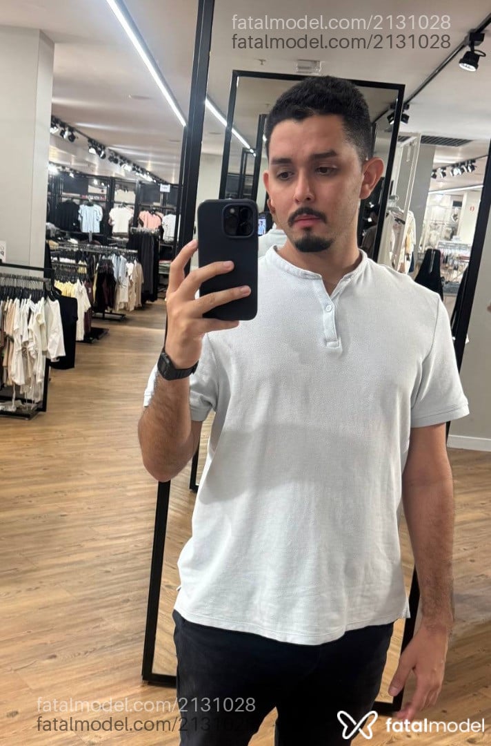 Acompanhante homem com cabelo castanho de olhos castanhos em São Paulo - Lucas Flores