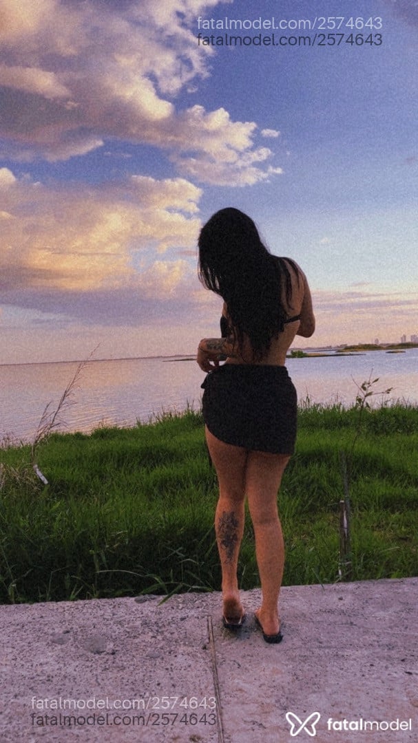 Acompanhante mulher morena (o) de olhos pretos - Eduarda