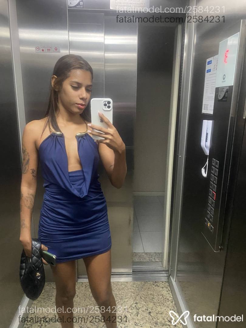Acompanhante mulher com cabelo castanho de olhos pretos em Vitória - Lane Ferreira