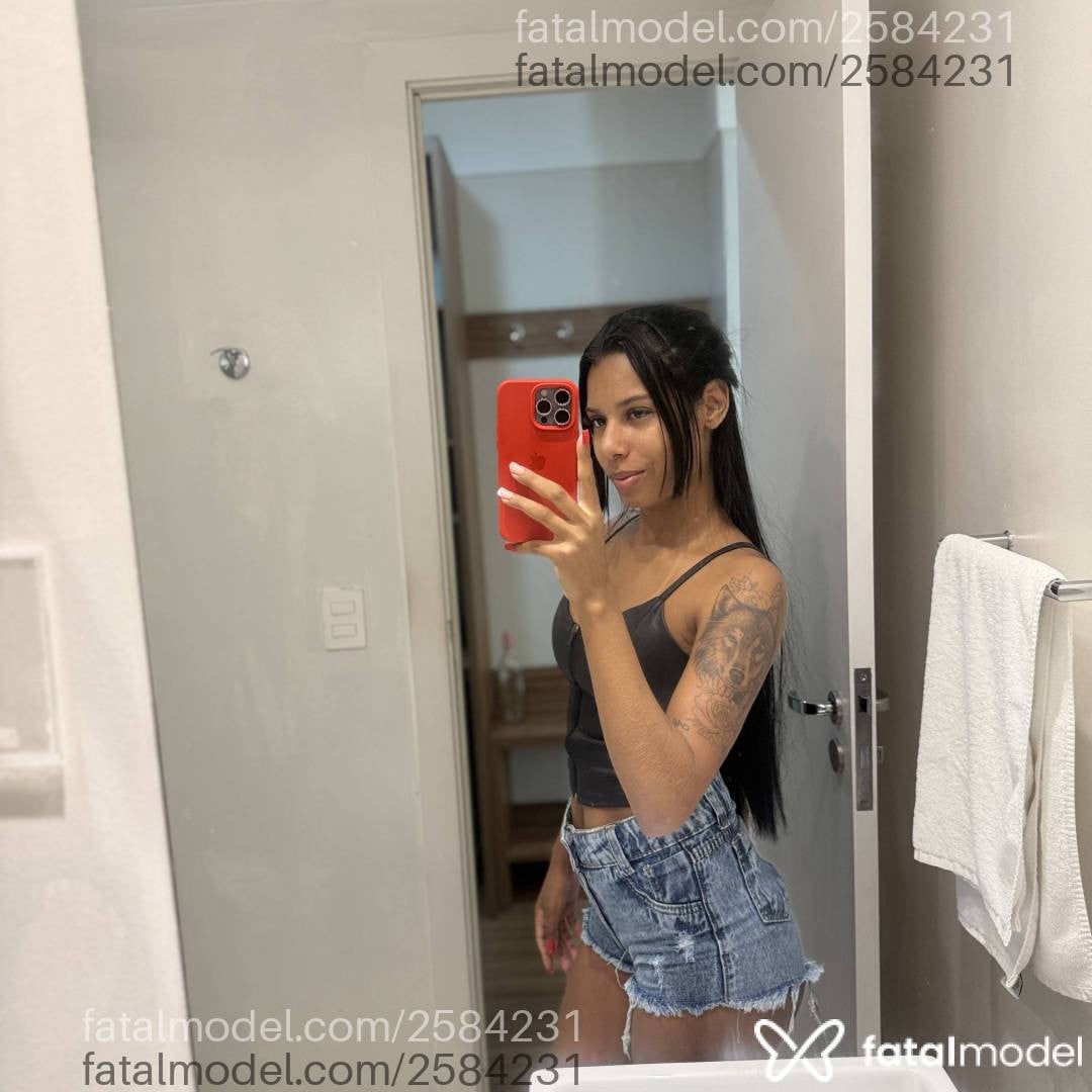 Acompanhante mulher com cabelo castanho de olhos pretos - Lane Ferreira