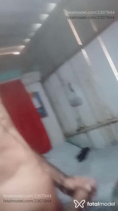 Acompanhante homem com cabelo castanho de olhos mel em Virtual - Fernando