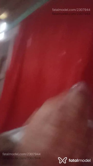 Acompanhante homem com cabelo castanho de olhos mel em Virtual - Fernando
