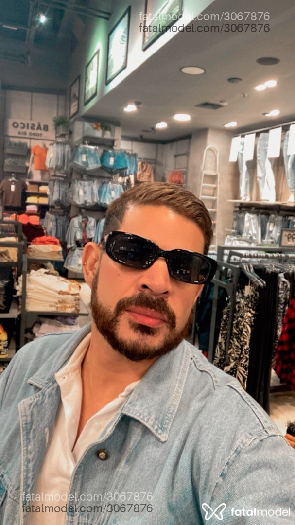 Acompanhante homem com cabelo castanho de olhos castanhos em Rio de Janeiro - Gabriel