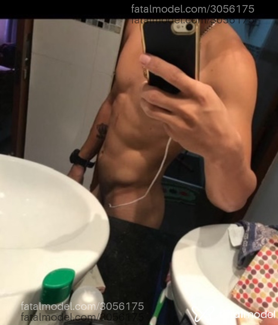 Acompanhante homem com cabelo castanho de olhos cinza em Belo Horizonte Acompanhante homem com cabelo castanho de olhos cinza em Belo Horizonte - Jhean