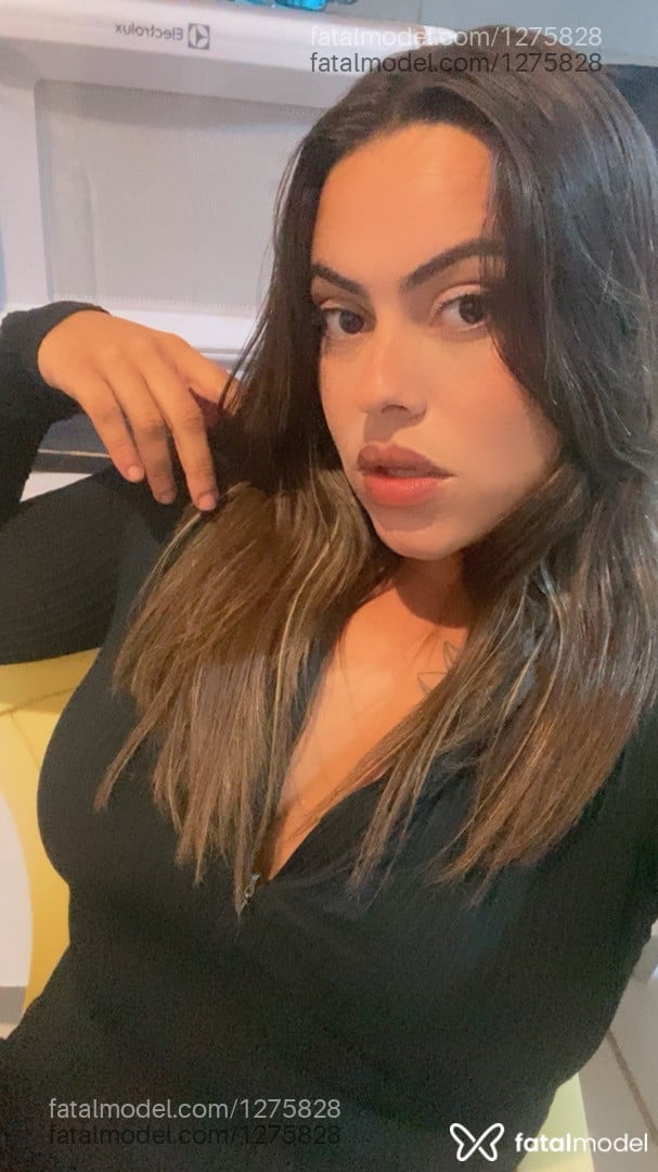Acompanhante mulher loira (o) de olhos castanhos em São Sebastião - Jhully bahianinha