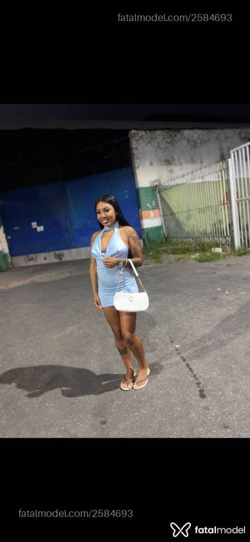Acompanhante mulher com cabelo castanho de olhos castanhos - Thalytinha