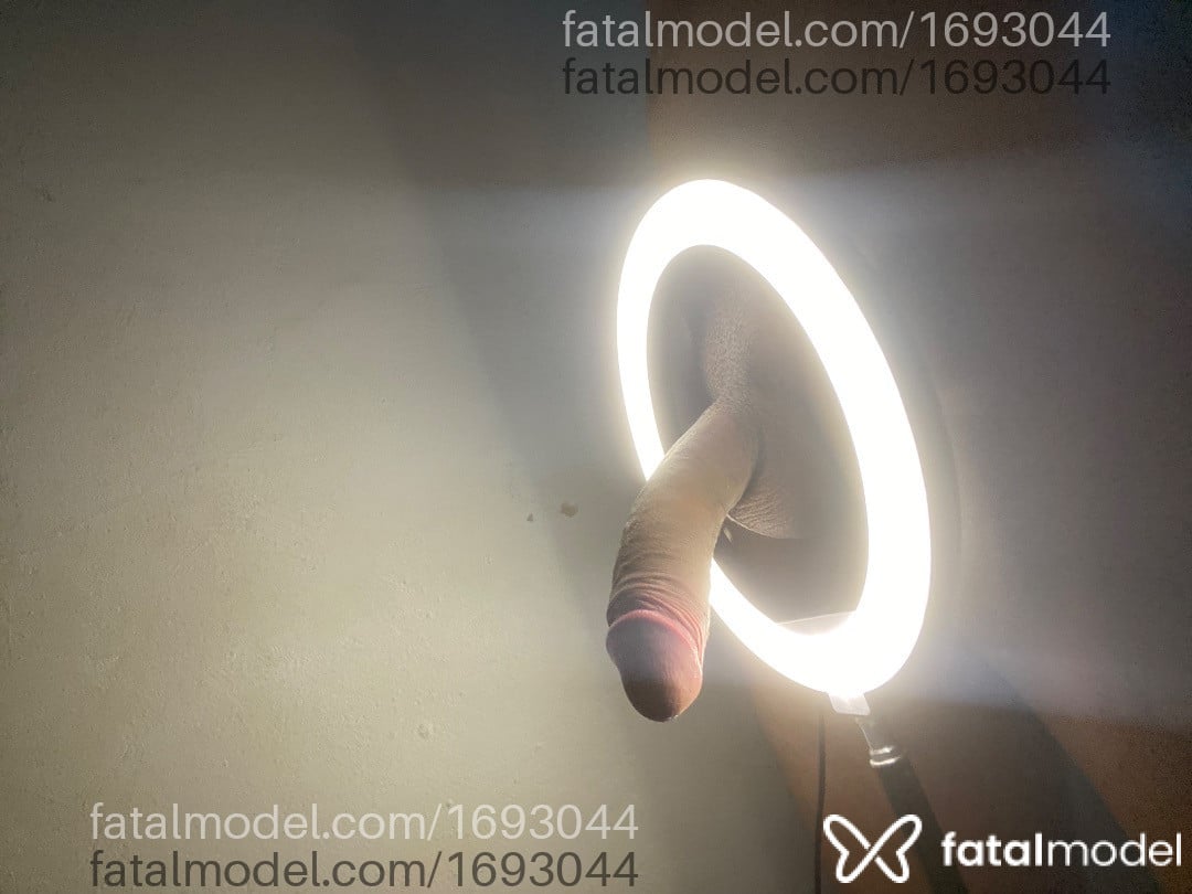 Acompanhante homem morena (o) de olhos castanhos em Virtual - Neguinho