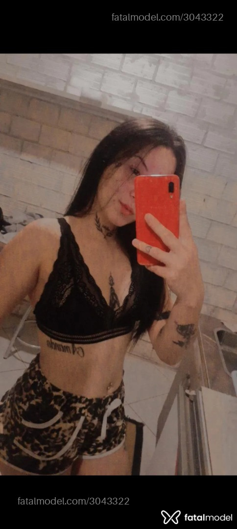 Acompanhante mulher com cabelo castanho de olhos castanhos em Tubarão - Lohana