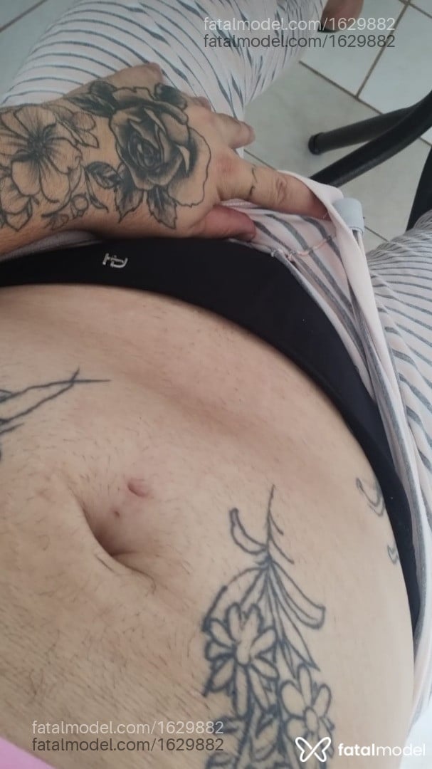 Acompanhante mulher trans morena (o) de olhos castanhos em Alfenas - Larissa Alves