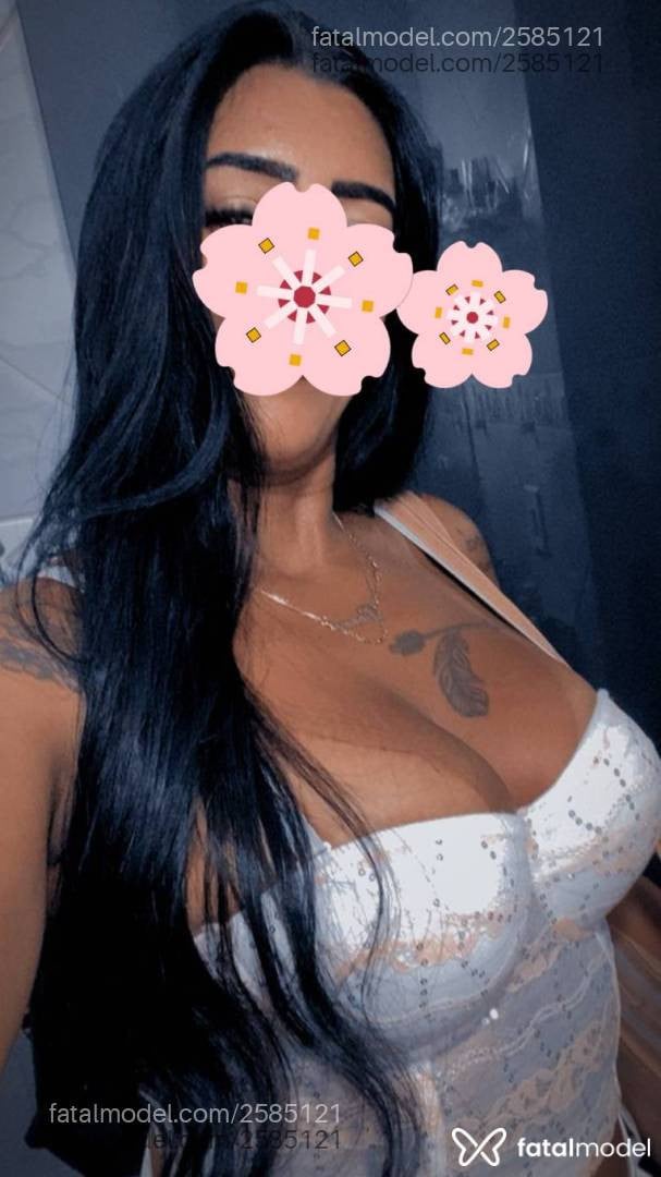 Acompanhante mulher morena (o) de olhos castanhos - Indiaa