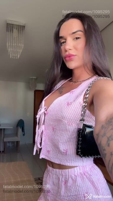 Acompanhante mulher trans loira (o) de olhos castanhos em Londrina Acompanhante mulher trans loira (o) de olhos castanhos em Londrina - Daniely Fernandes