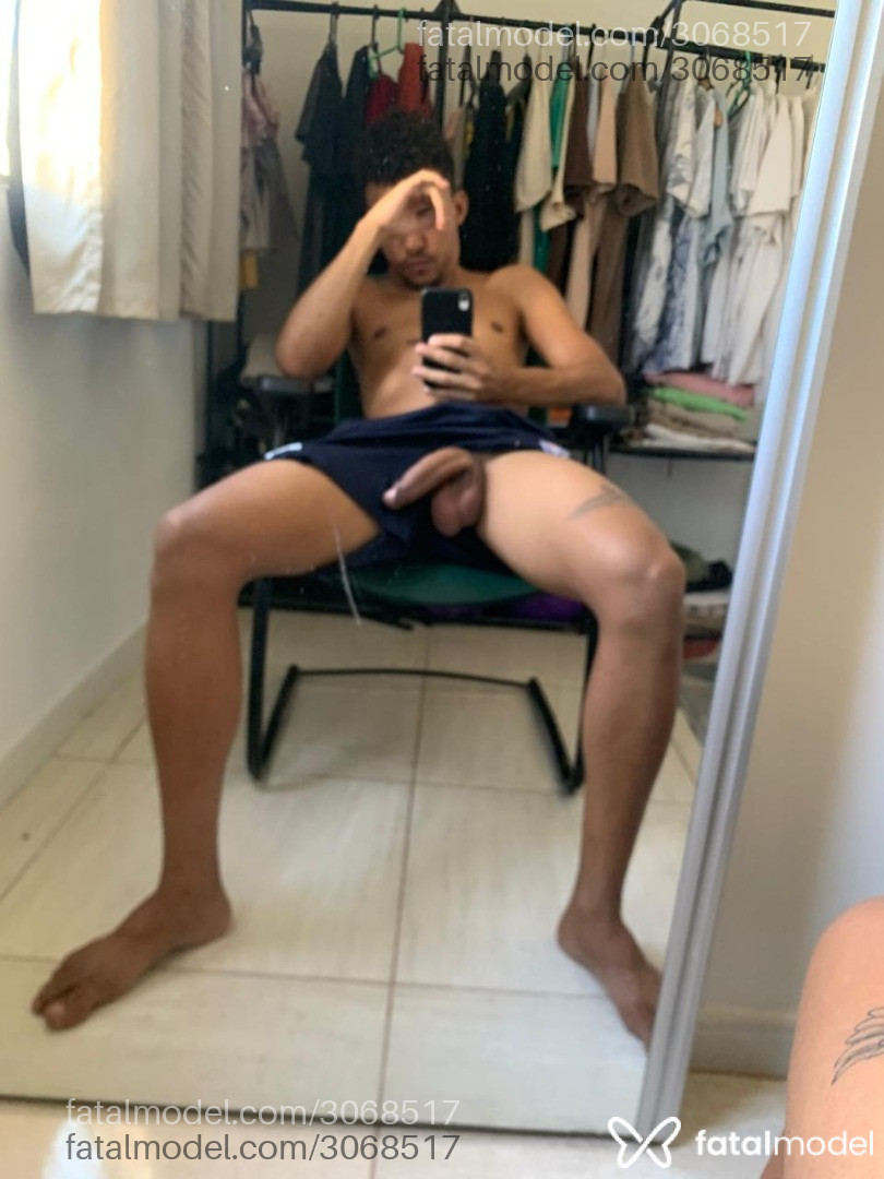 Acompanhante homem com cabelo castanho de olhos castanhos em Salvador - Henrique