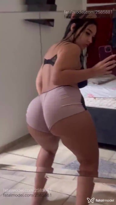 Acompanhante mulher com cabelo castanho de olhos castanhos em Ribeirão Preto - Laura Santos