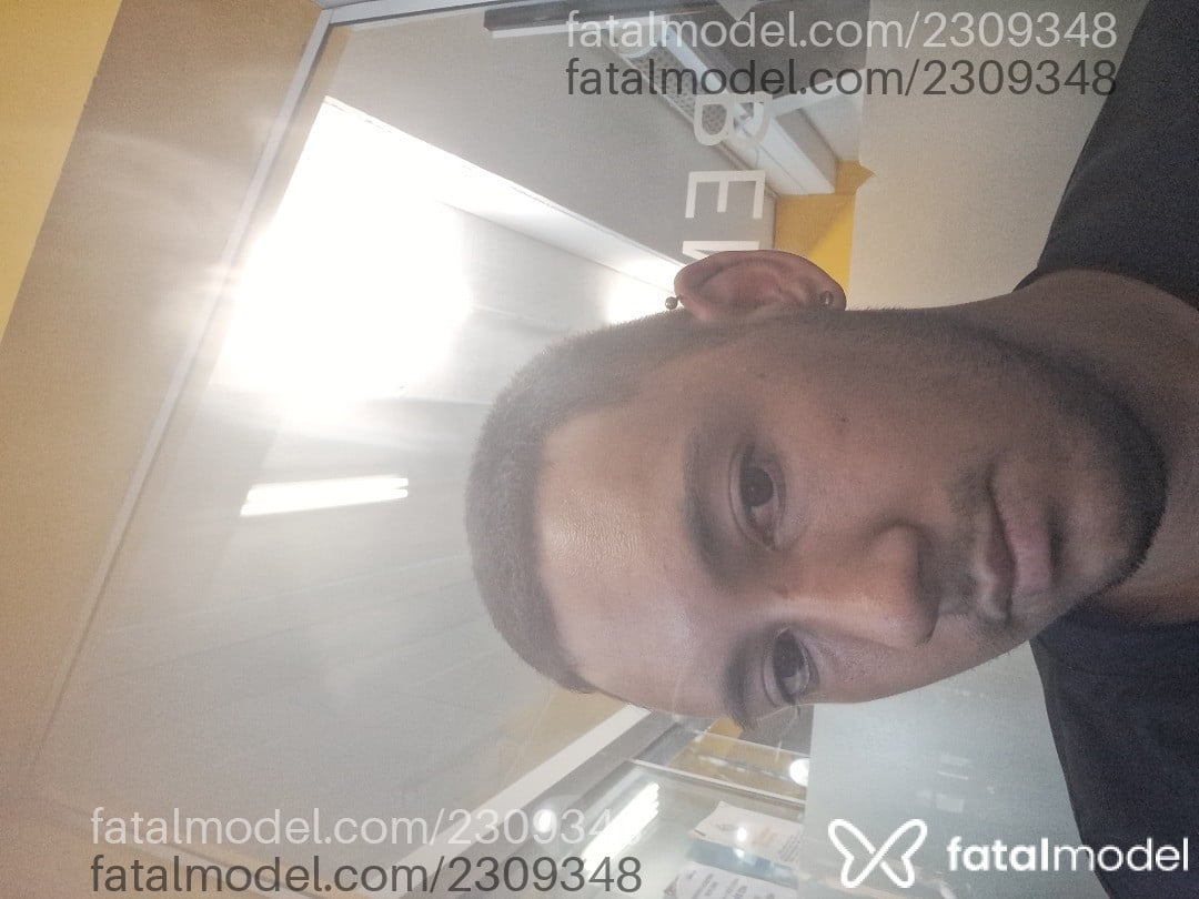 Acompanhante homem com cabelo colorido de olhos castanhos em Tubarão Acompanhante homem com cabelo colorido de olhos castanhos em Tubarão - Gabriel