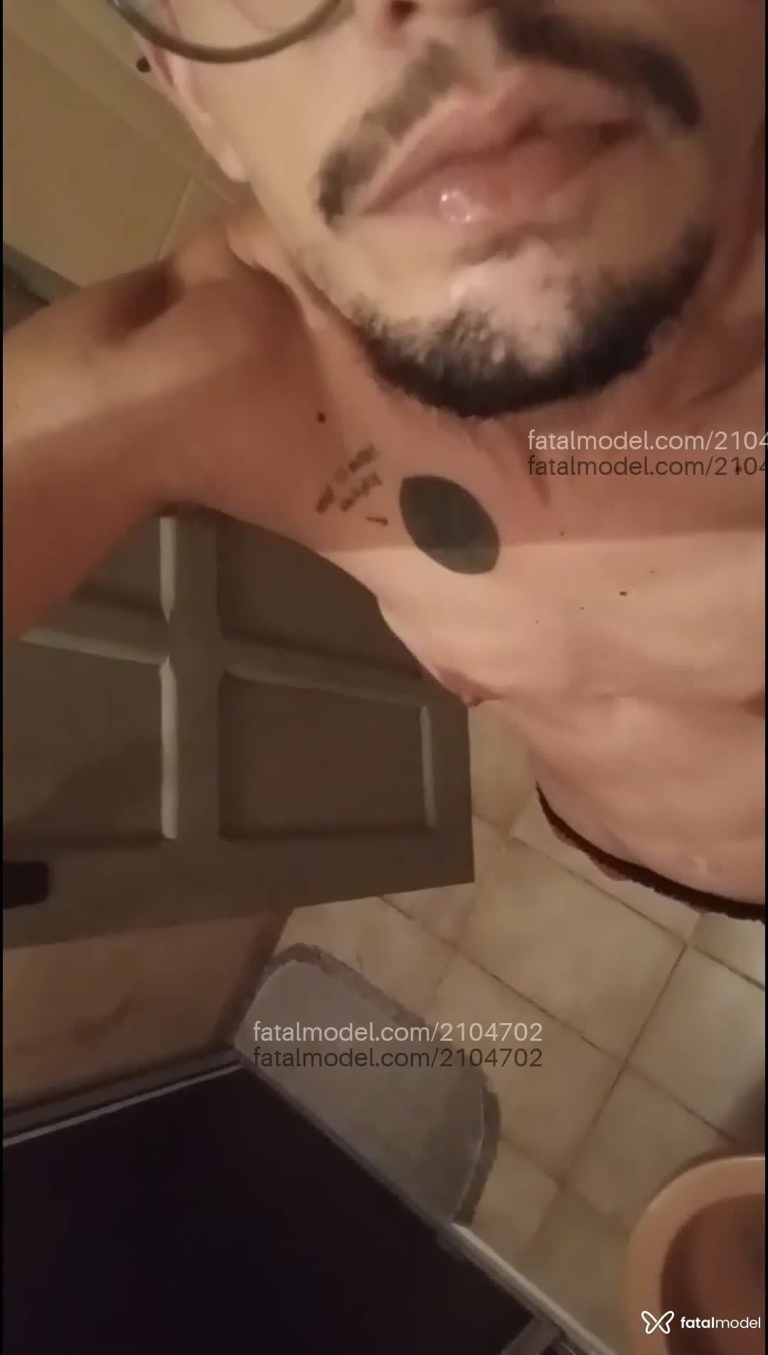 Acompanhante homem trans com cabelo castanho de olhos pretos em São Sebastião do Paraíso - San Oliver