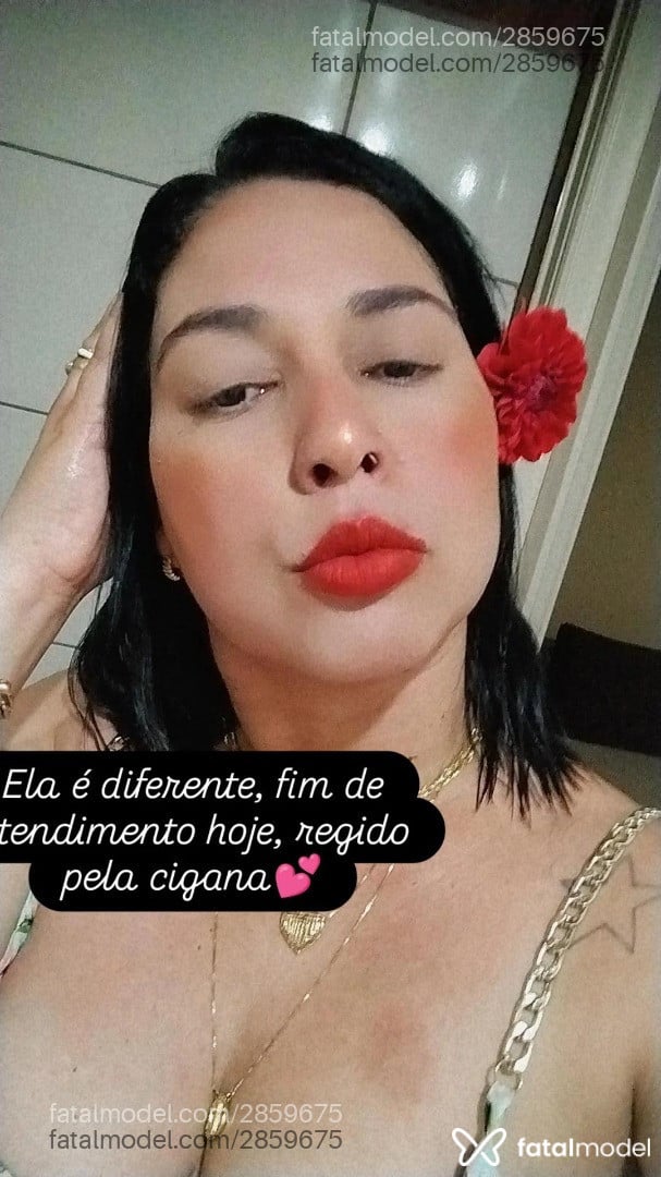 Acompanhante mulher morena (o) de olhos castanhos em Virtual Acompanhante mulher morena (o) de olhos castanhos em Virtual - Gabriela Oliveira