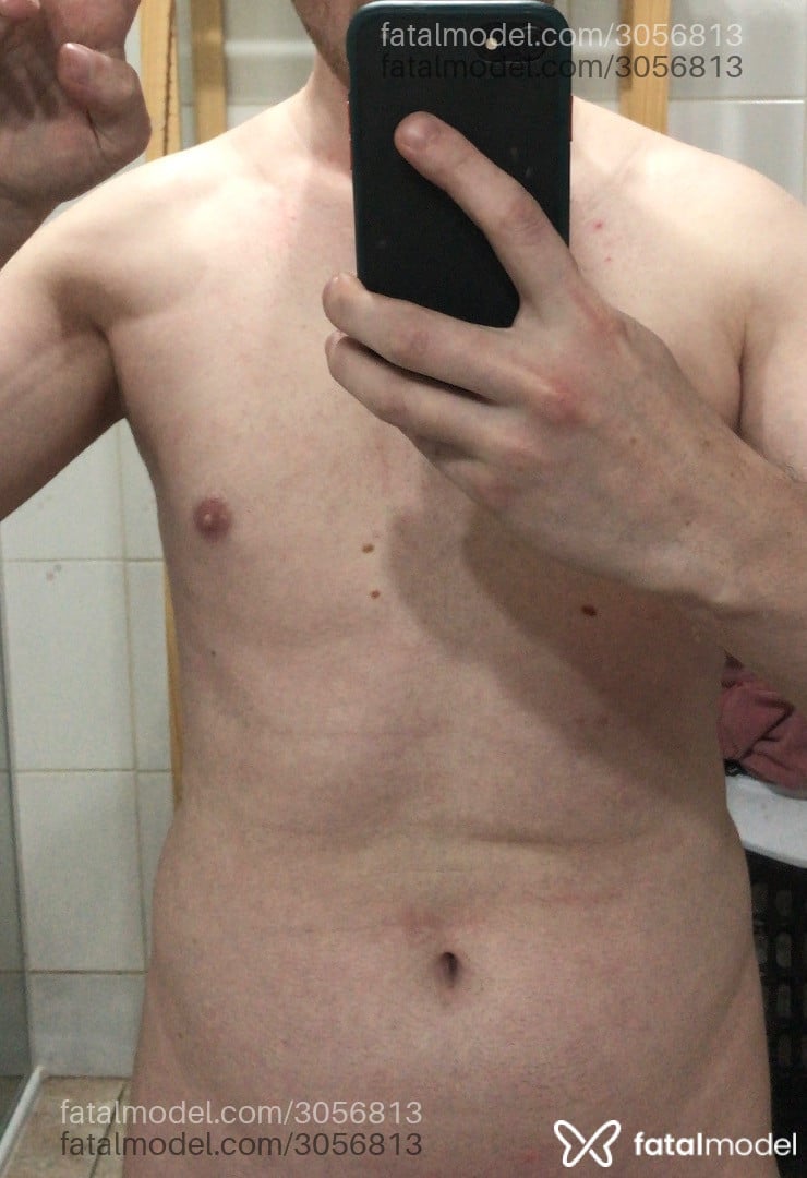 Acompanhante homem loira (o) de olhos azuis em Virtual - Luke Wood