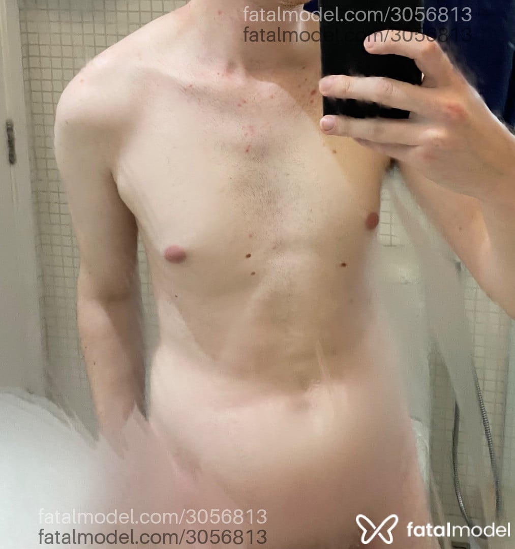 Acompanhante homem loira (o) de olhos azuis em Virtual - Luke Wood
