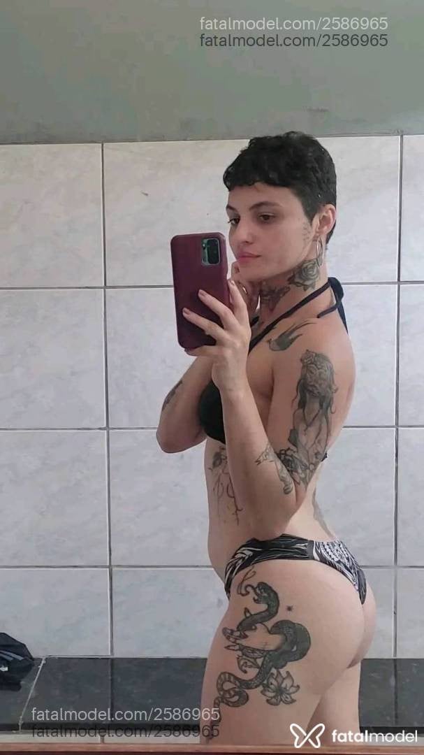 Acompanhante mulher morena (o) de olhos pretos - Rúbia