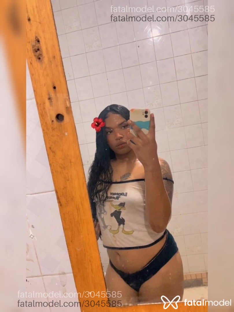 Acompanhante mulher trans morena (o) de olhos pretos em Virtual - Victtoria Scoone