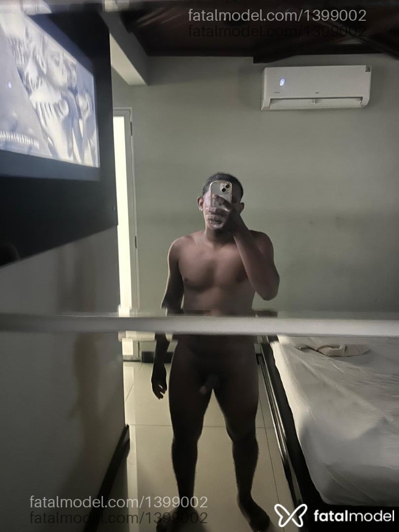 Acompanhante homem morena (o) de olhos castanhos em Belém Acompanhante homem morena (o) de olhos castanhos em Belém - Lucas