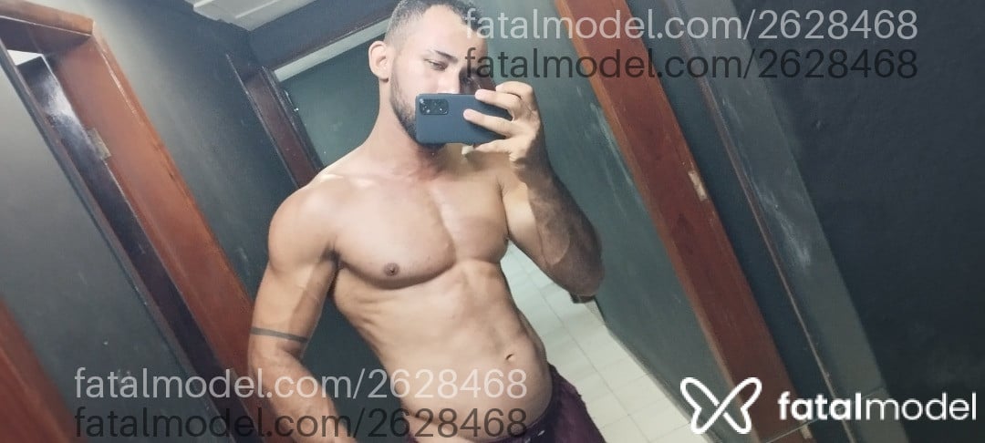 Acompanhante homem morena (o) de olhos azuis em Irecê - Bourgues
