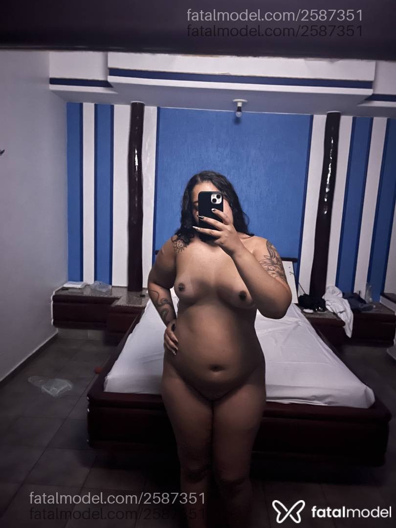 Acompanhante mulher morena (o) de olhos castanhos - Mel