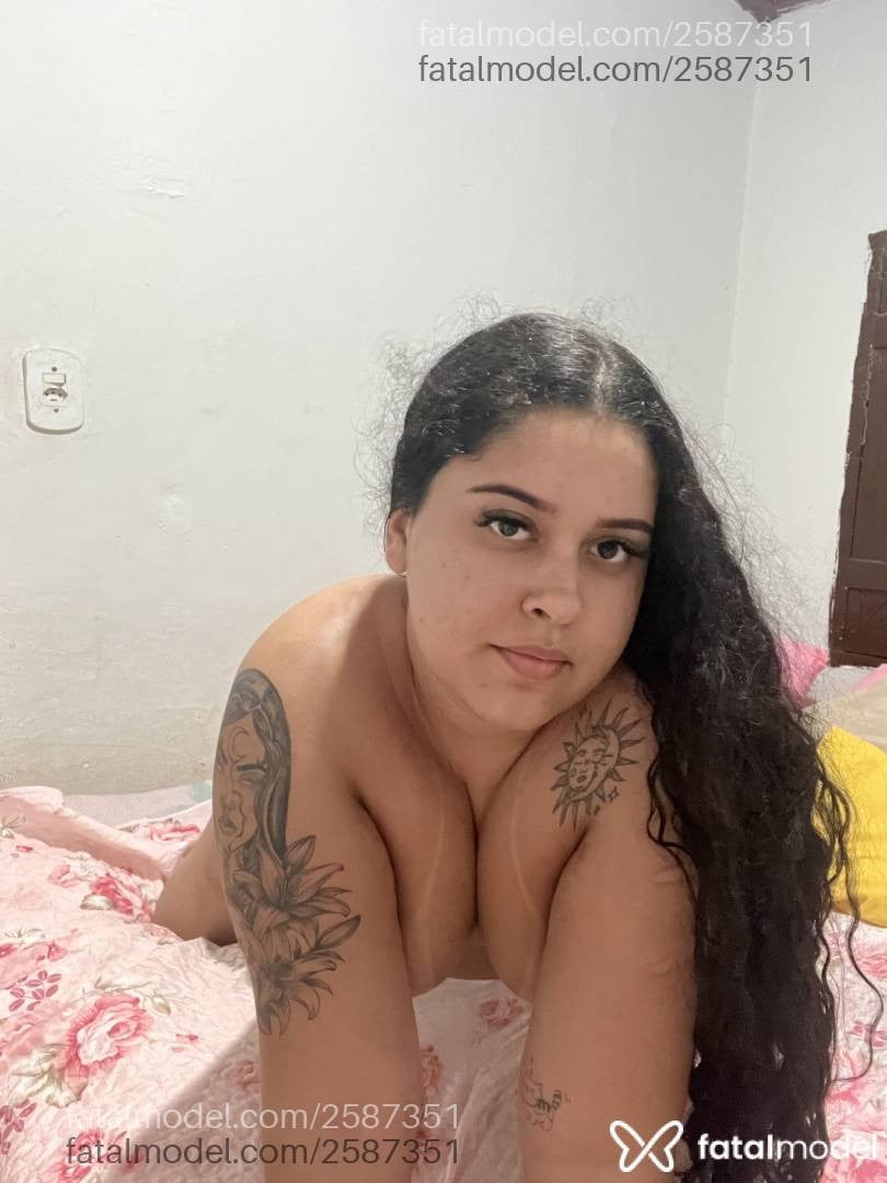 Acompanhante mulher morena (o) de olhos castanhos em Ituiutaba - Mel