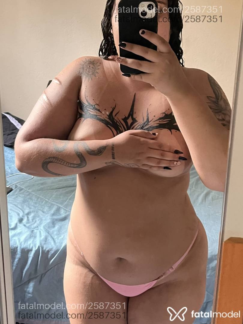 Acompanhante mulher morena (o) de olhos castanhos - Mel