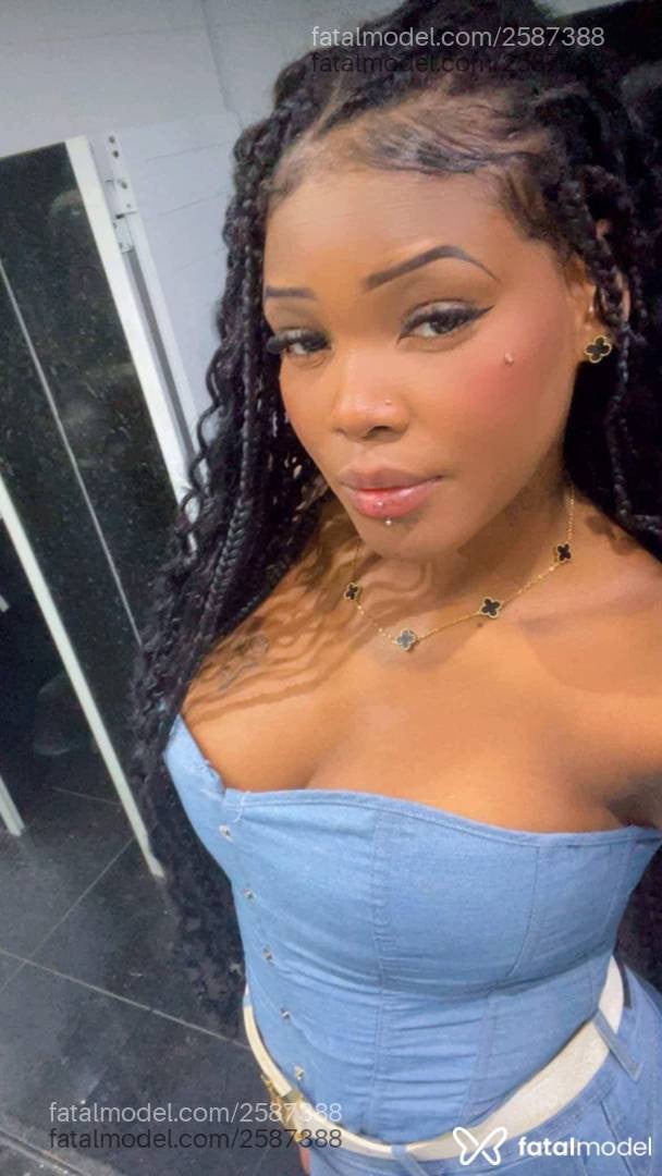 Acompanhante mulher morena (o) de olhos castanhos em Jundiaí Acompanhante mulher morena (o) de olhos castanhos em Jundiaí - Rayana