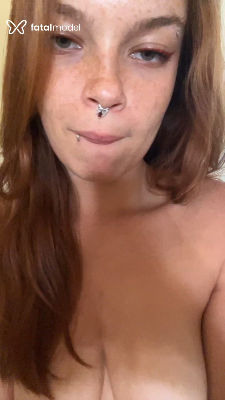 Acompanhante mulher ruiva (o) de olhos verdes - Kali Jasmine Acompanhante mulher ruiva (o) de olhos verdes - Kali Jasmine