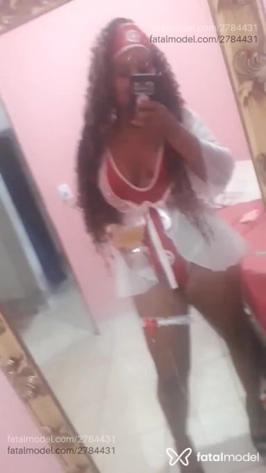 Acompanhante mulher morena (o) de olhos mel em Itumbiara - Kakal