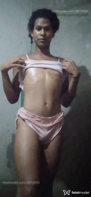Acompanhante mulher trans morena (o) de olhos castanhos - Isis Barb Acompanhante mulher trans morena (o) de olhos castanhos - Isis Barb