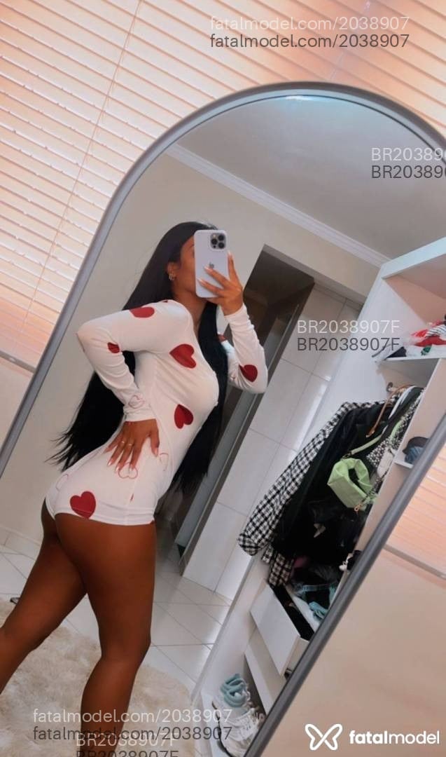 Acompanhante mulher morena (o) de olhos verdes em São Paulo - Daiany Targaryen