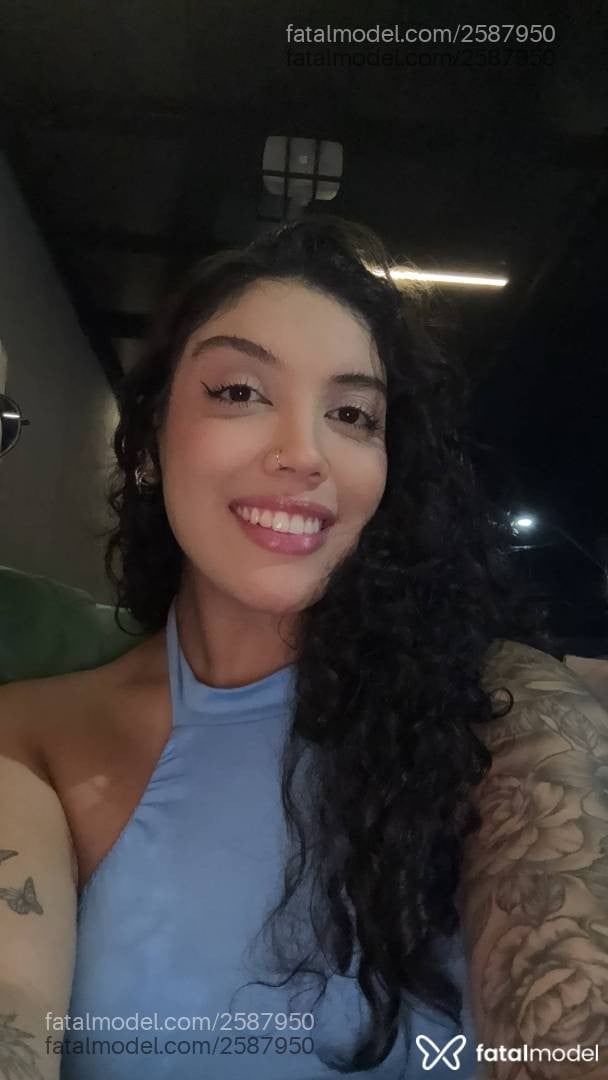 Acompanhante mulher com cabelo castanho de olhos castanhos em Rio Verde - Rafaela Fernandes