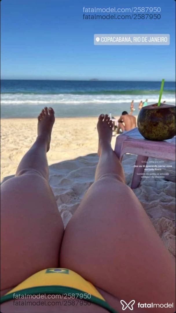 Acompanhante mulher com cabelo castanho de olhos castanhos em Rio Verde - Rafaela Fernandes