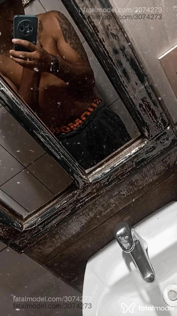 Acompanhante homem morena (o) de olhos castanhos em Porto Alegre - Cristiano