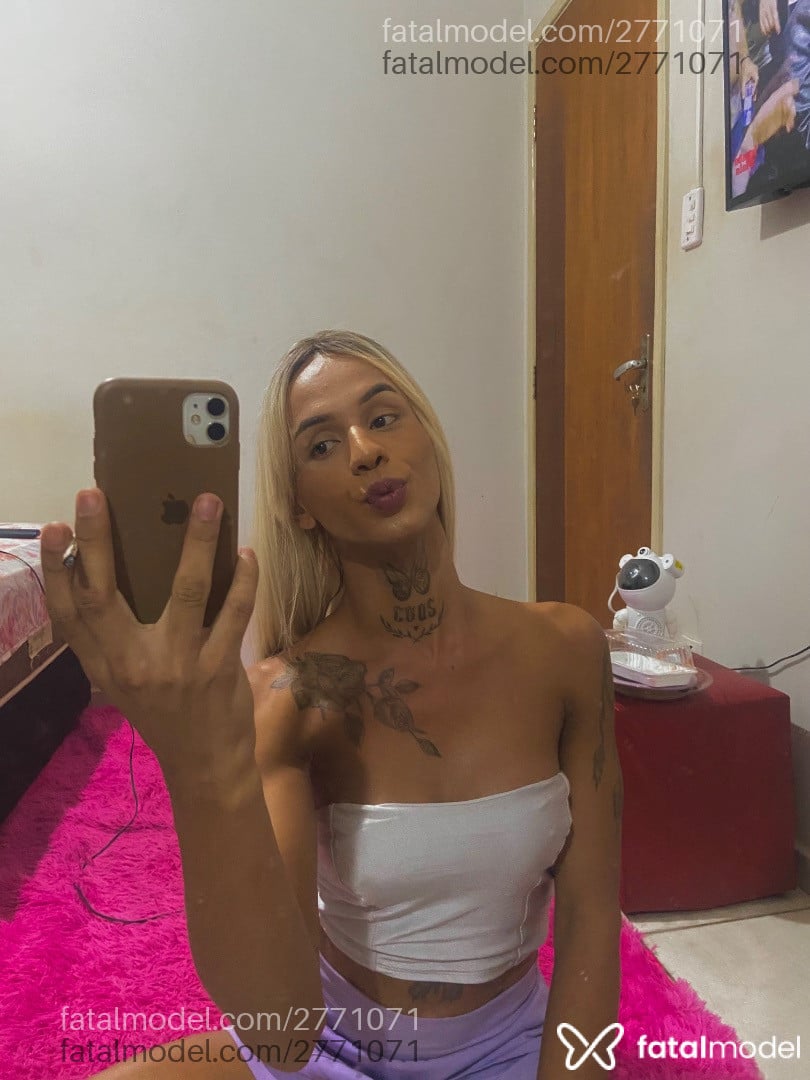 Acompanhante mulher trans loira (o) de olhos castanhos em Ribeirão Preto Acompanhante mulher trans loira (o) de olhos castanhos em Ribeirão Preto - Patrícia Loren