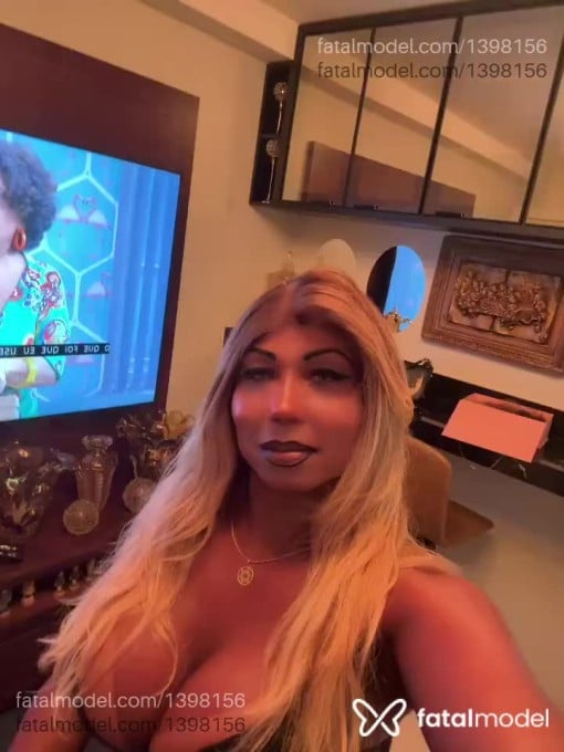 Acompanhante travesti loira (o) de olhos castanhos em Rio Verde Acompanhante travesti loira (o) de olhos castanhos em Rio Verde - NANDINHA